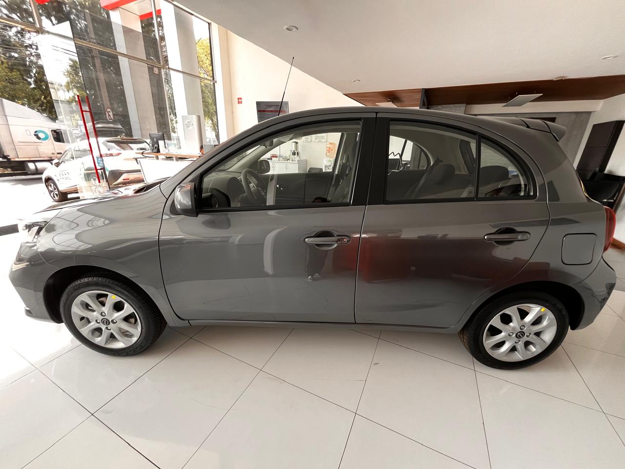 Nissan March Nissan Cien Metros Nissan 3N1CK3CE5RL206871